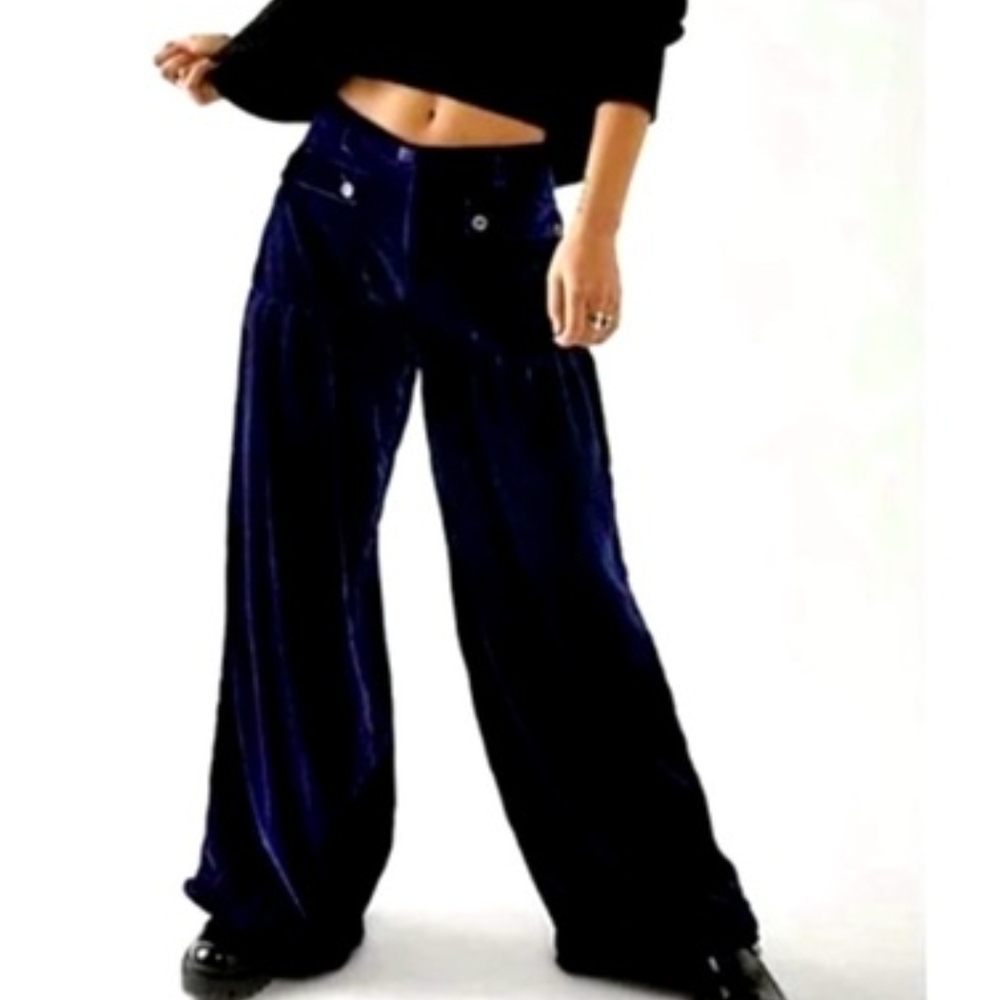 Elegant Velvet Wide-Leg Pants in Deep Blue